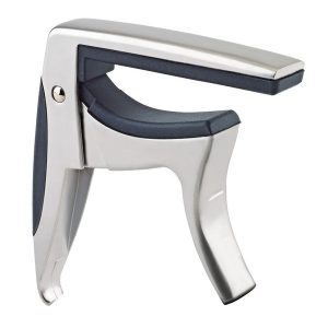 K&M 30910 klassisen kitaran capo
