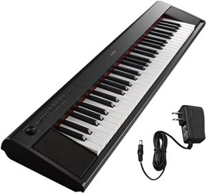 Yamaha Piaggero NP12B kosketinsoitin musta