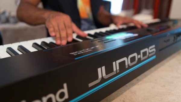 Roland Juno DS88 - Image 5
