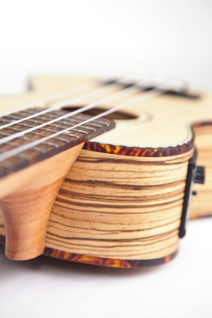 Reno RU210E EQ  sopraanoukulele - Image 6