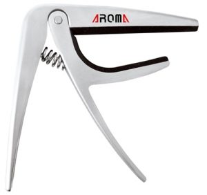 Aroma AC02 klassisen kitaran capo