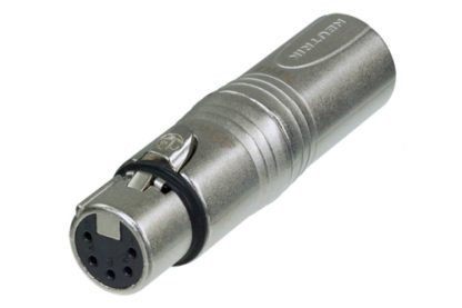 Neutrik NA3M5F 3-pin XLR-uros / 5-pin XLR-naaras adapteri