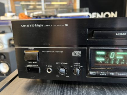 Käytetty Onkyo Integra DX-3800 cd-soitin - Image 3