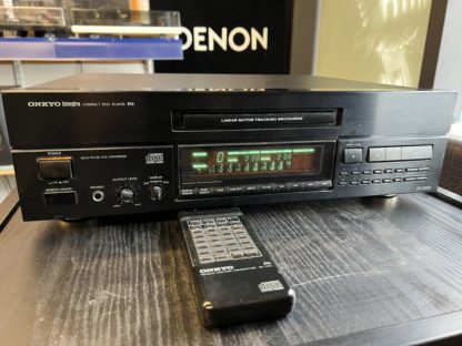 Käytetty Onkyo Integra DX-3800 cd-soitin - Image 2