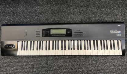 Käytetty Korg 01W Pro syntetisaattori
