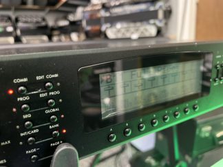 Käytetty Korg 01/RW synt.moduli