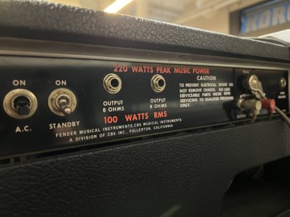 Käytetty Fender PA-100 /2 kpl Sound Column 4-8 kaiutinkaappi - Image 3