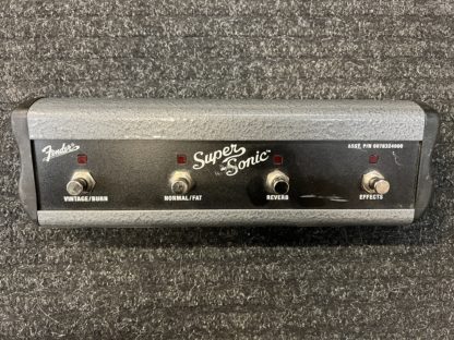 Käytetty Fender Super Sonic Twin Combo Amp 100W/25W BLND - Image 4