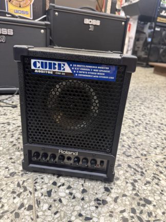 Käytetty Roland CM-30 Cube Monitor vahvistin