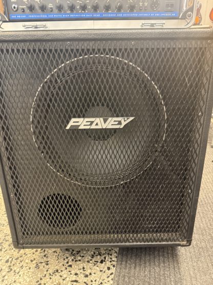 Käytetty Peavey 115BX BW 700-Watt 1x15" bassokaappi