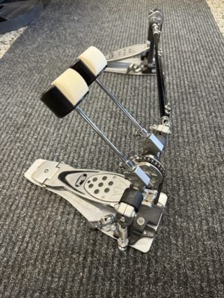 Käytetty Pearl P-1002 tuplapedaali