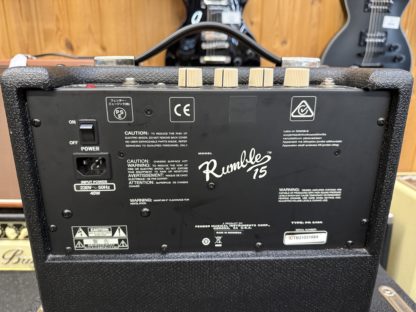 Käytetty Fender Rumble 15 bassocombo - Image 3