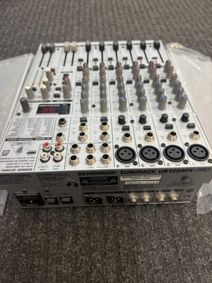 Käytetty Behringer UB1204FX-PRO - Image 3