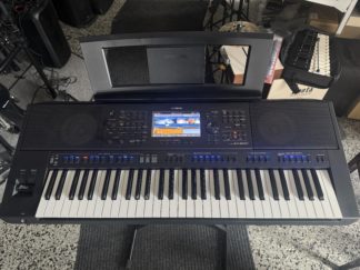 Käytetty Yamaha PSR-SX900 kosketinsoitin