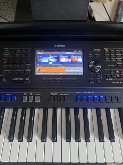 Käytetty Yamaha PSR-SX900 kosketinsoitin - Image 3