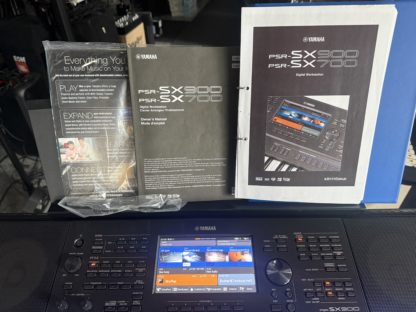 Käytetty Yamaha PSR-SX900 kosketinsoitin - Image 2