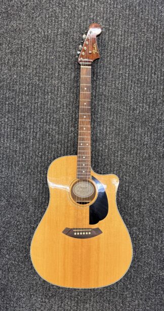 Käytetty Fender Sonorance SCE Nat elektroakustinen kitara