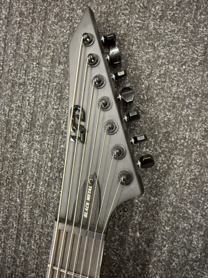 Käytetty ESP LTD EX-7 Baritone Black Metal Black Satin 7-kielinen sähkökitara - Image 3