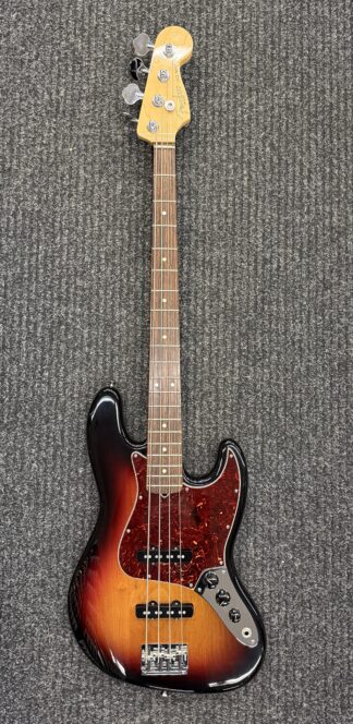Käytetty Fender Standard Jazz Bass USA 2009 + GigBag