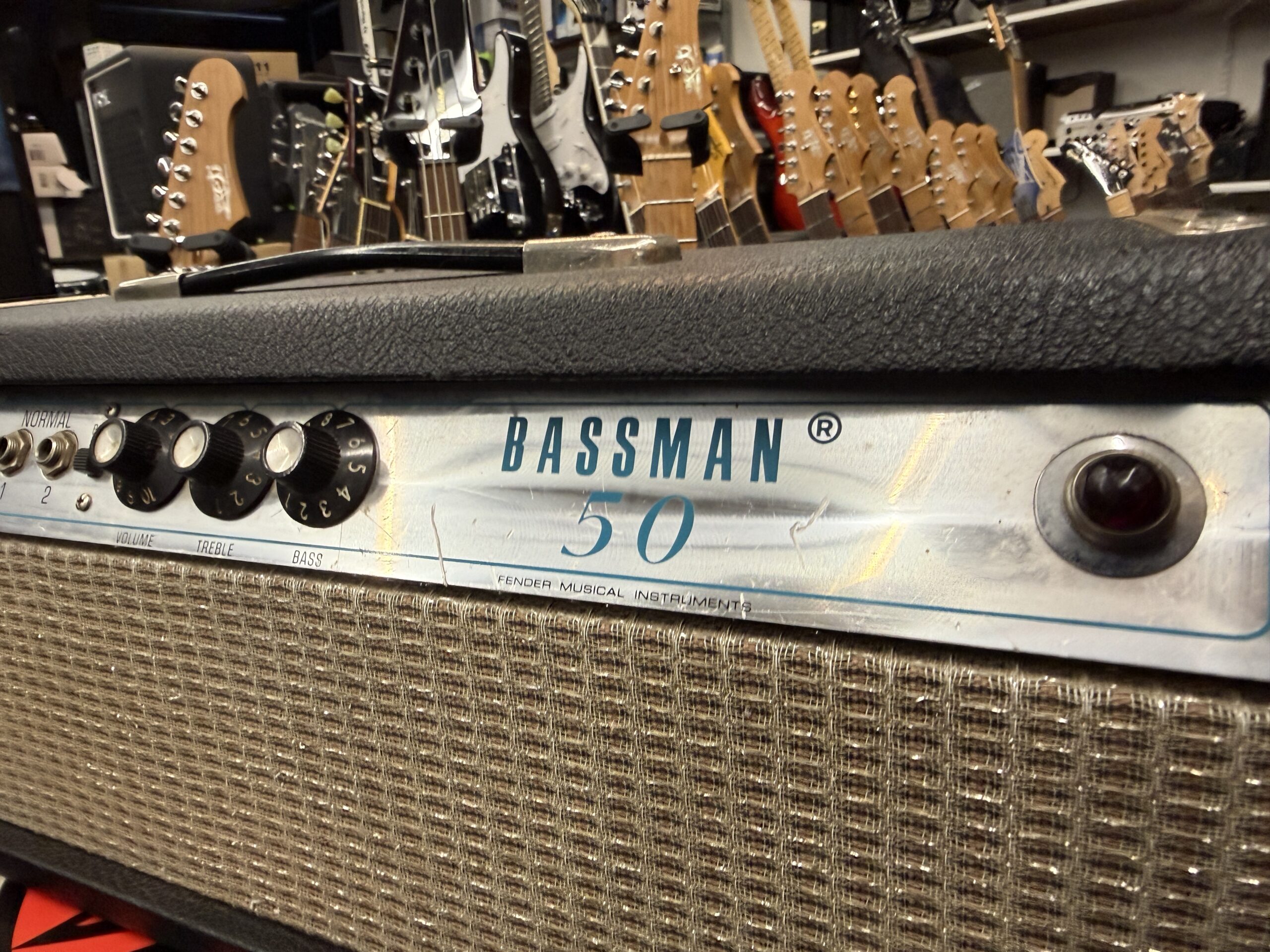 Käytetty Fender Bassman 50 2-Channel 50-Watt Guitar Amp Head vahvistin - Image 6