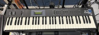 Käytetty Korg X5D syntetisaattori