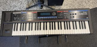 Käytetty Roland Juno-Di syntetisaattori