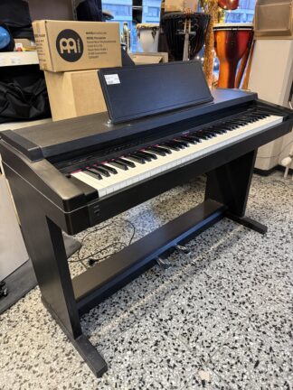 Käytetty Roland HP-900 digitaalipiano