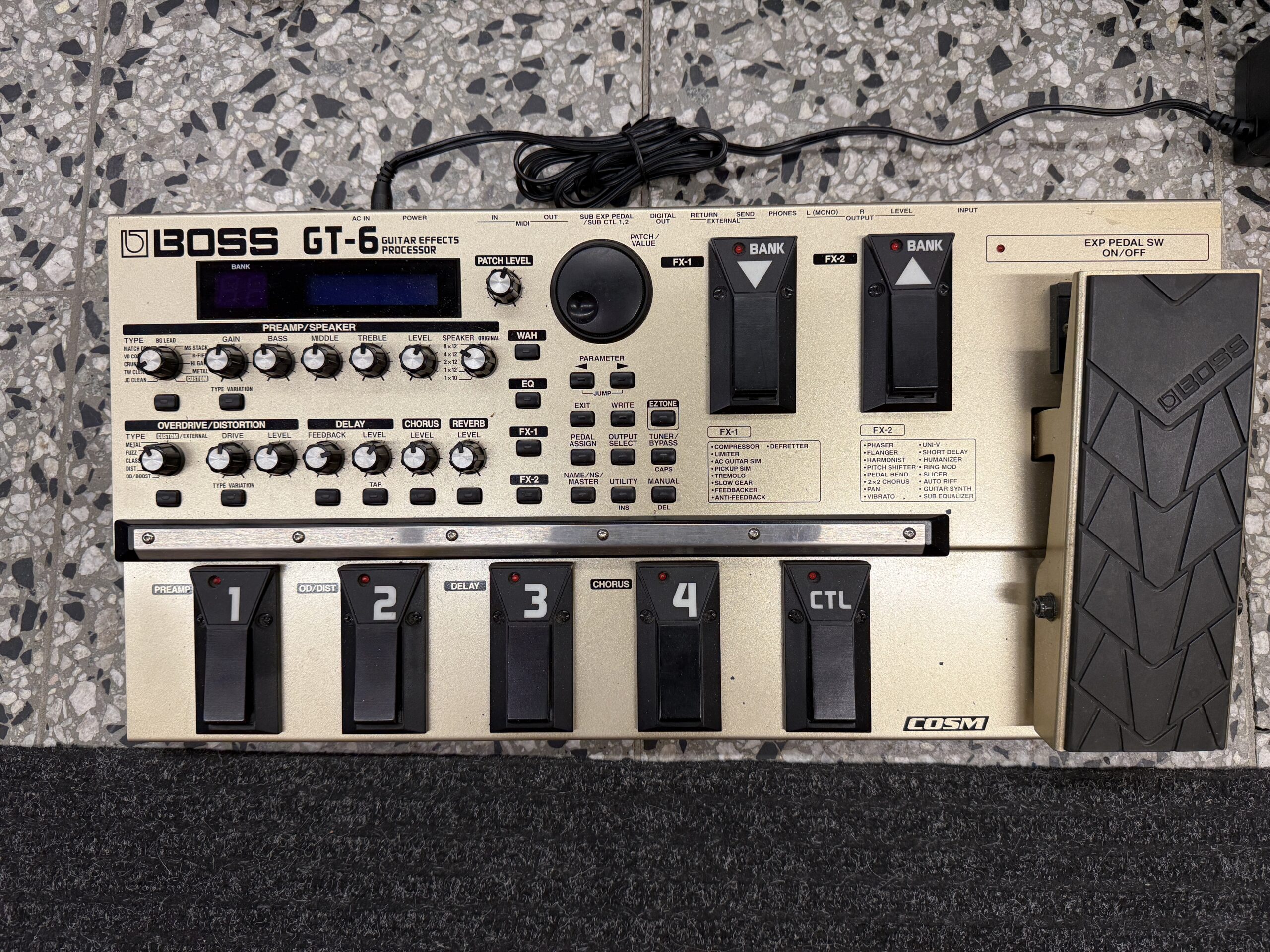 Käytetty Boss GT-6 multiefekti Boss repulla - Image 5