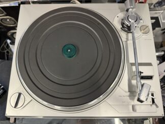 Käytetty Philips F7114 Full Automatic vinyylisoitin