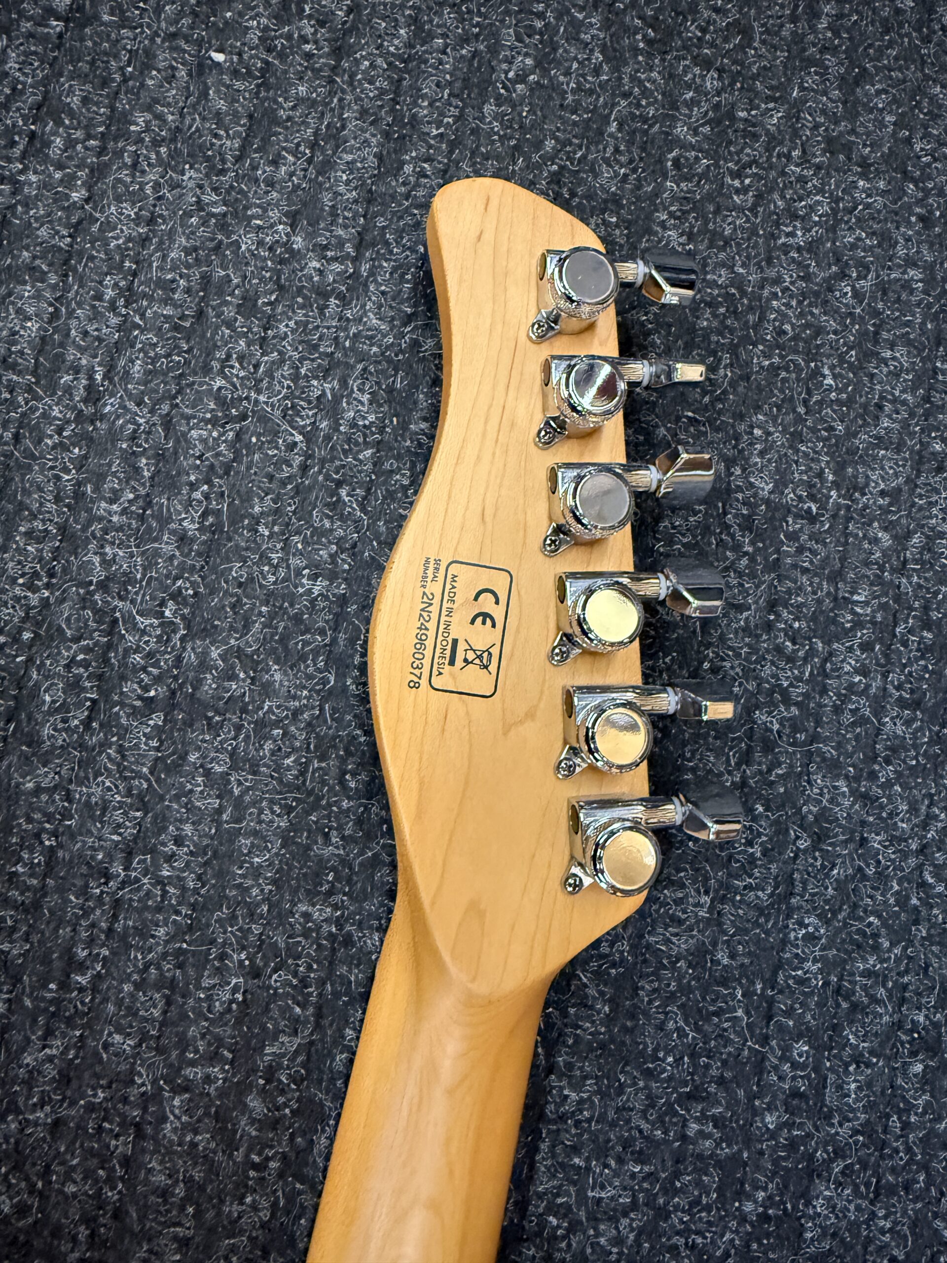 Käytetty Larry Carlton L3 P90 Black Satin sähkökitara - Image 6