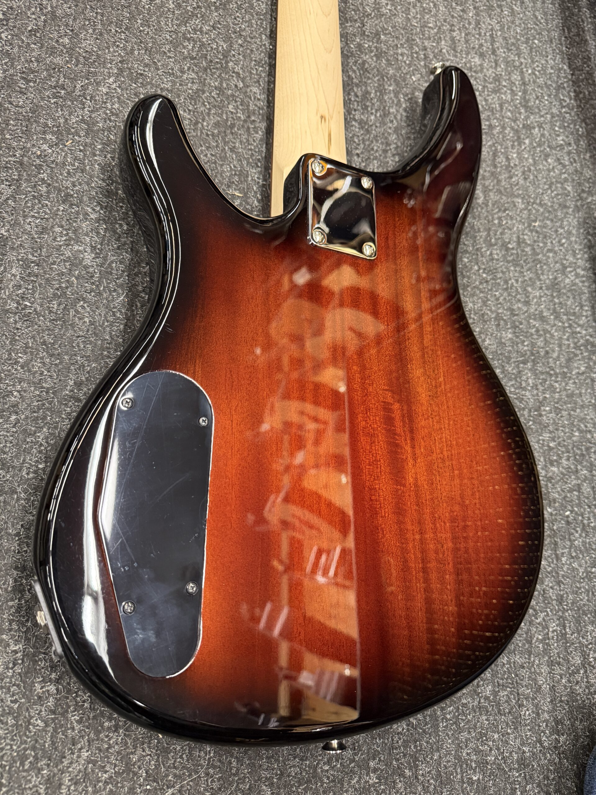 Käytetty Yamaha TRBX174 OVS basso sis. alv 25.5% - Image 3
