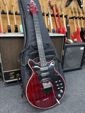 Käytetty Brian May Guitars BMG Special Antique Cherry sähkökitara (GigBag)
